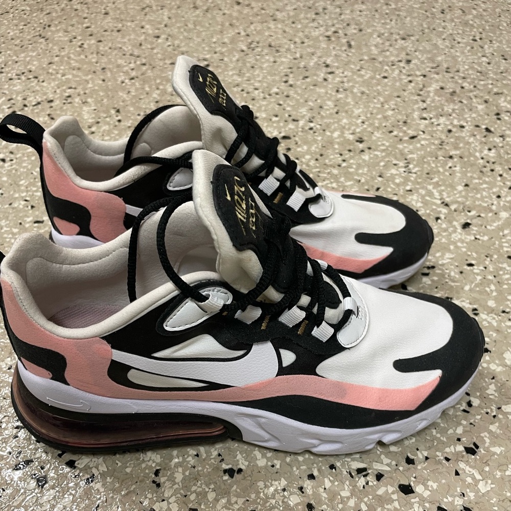 Women’s Nike Air Max 270 React Sneakers Pink and Black size 8 - Picture 5 of 6